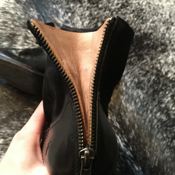 Leather and suede Frye ankle boots 10M - Picture 5 of 6